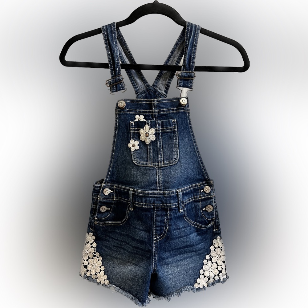 Kids overalls/shorts size 8